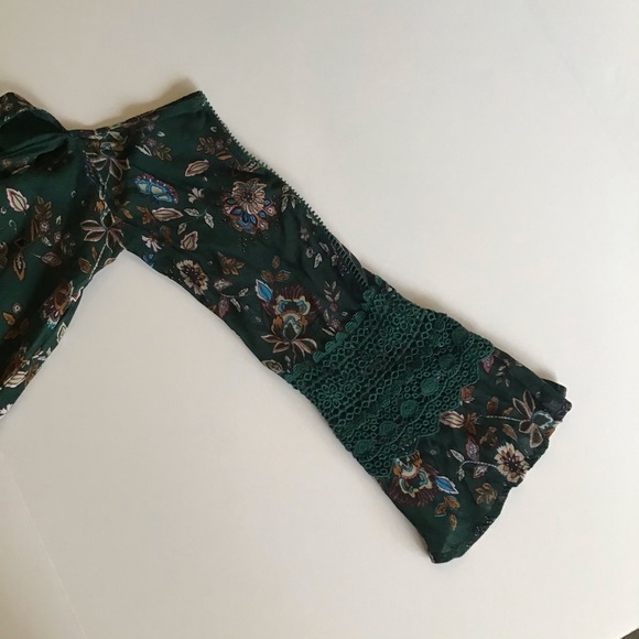 Forest Green Floral Cold Shoulder Mini Dress Size M - Picture 4 of 7